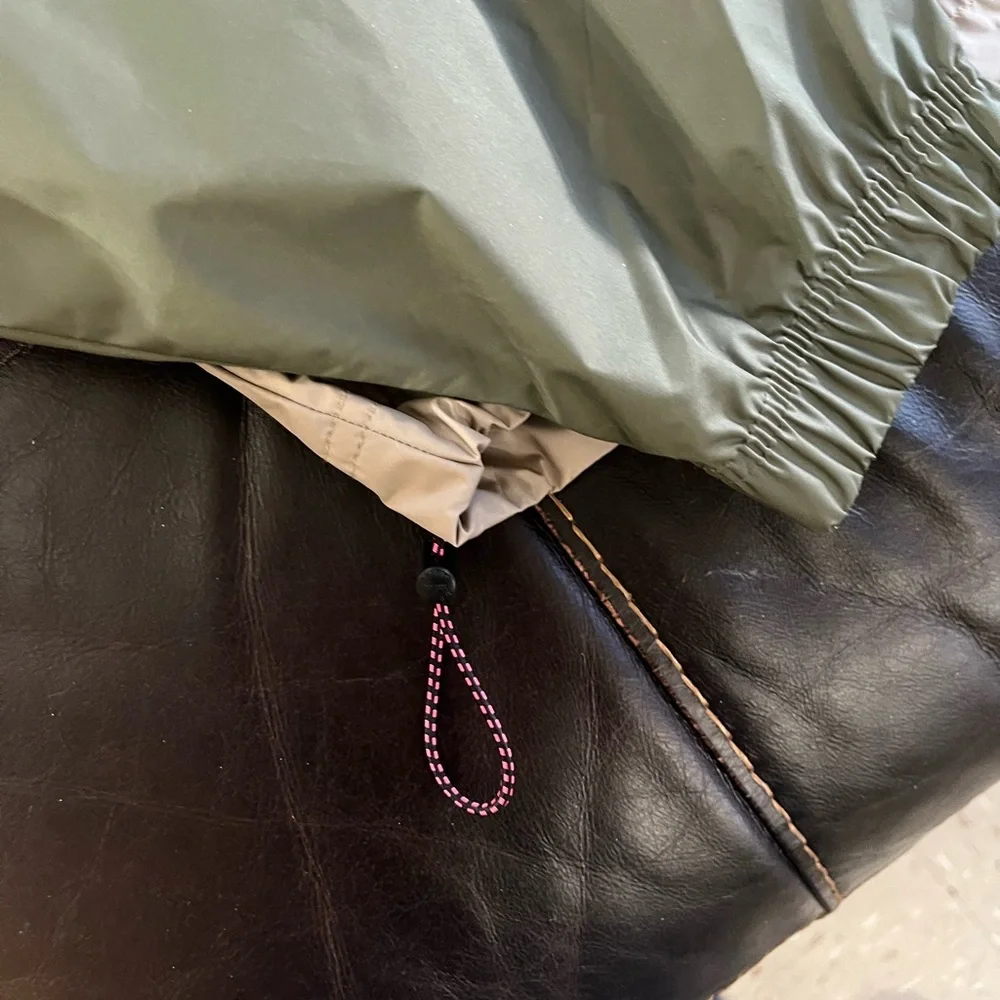 Women’s Nike Black and Green Windbreaker Jacket - Picture 6 of 7